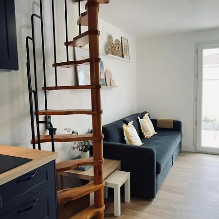 Holiday home Maison 4 Pers Avec Parking Et A Moins De 100 M *